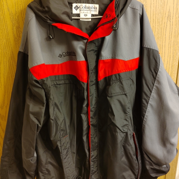 Columbia Sportswear Company Other - Columbia Men's Performance Jacket in Gray and Red